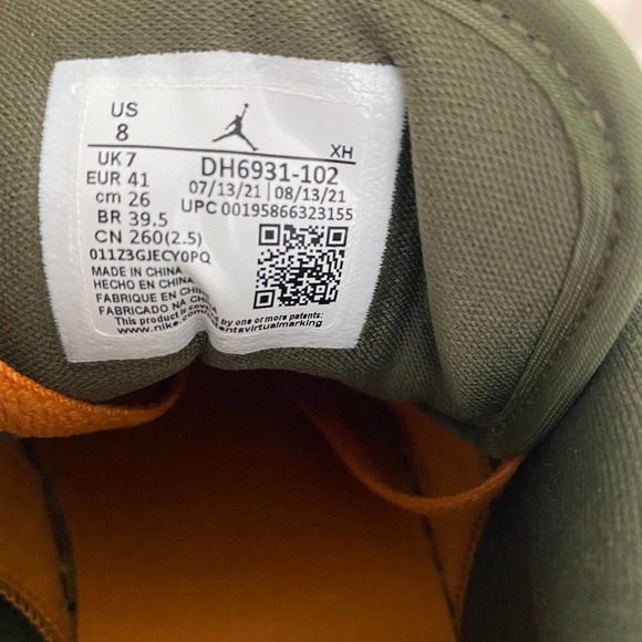 Air Jordan 1 Low Light Curry (8 Men) - Picture 10 of 12